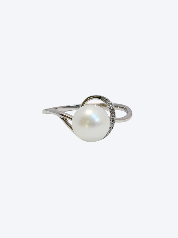 Diamond Pearl Ring