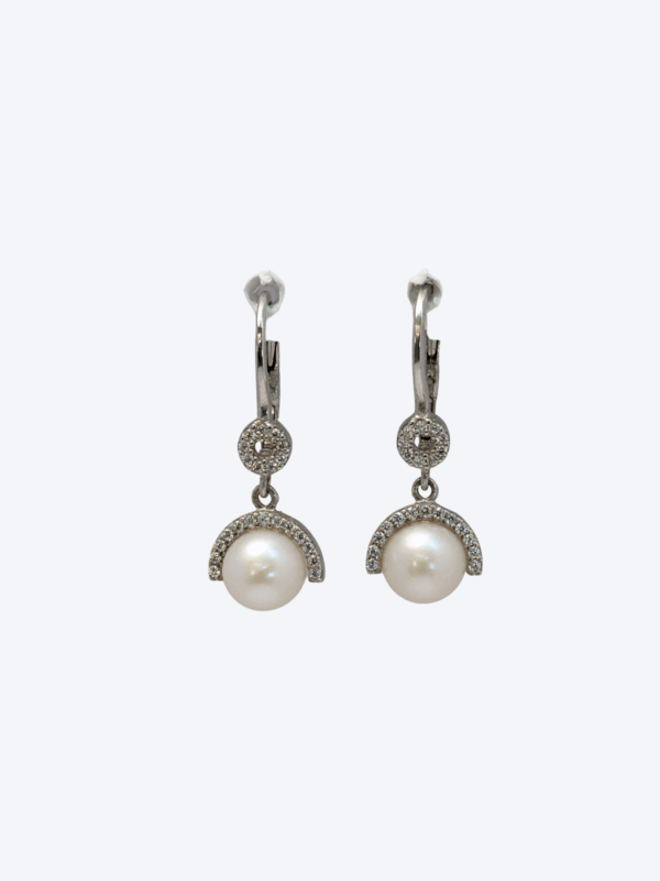 Pearl Earring